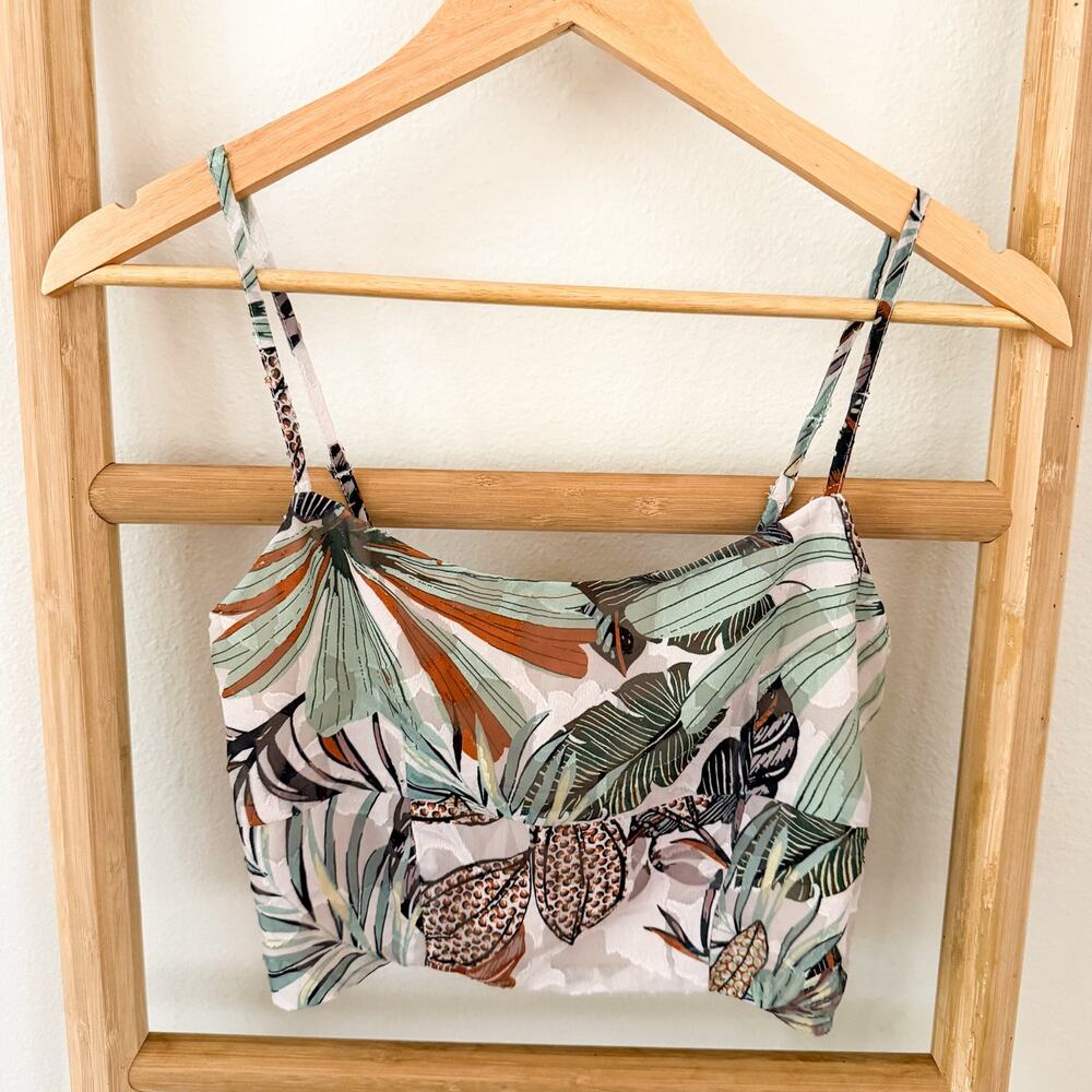 NWOT Super Natural by Secret Mission Crop Top Small Tropical Floral Smocked